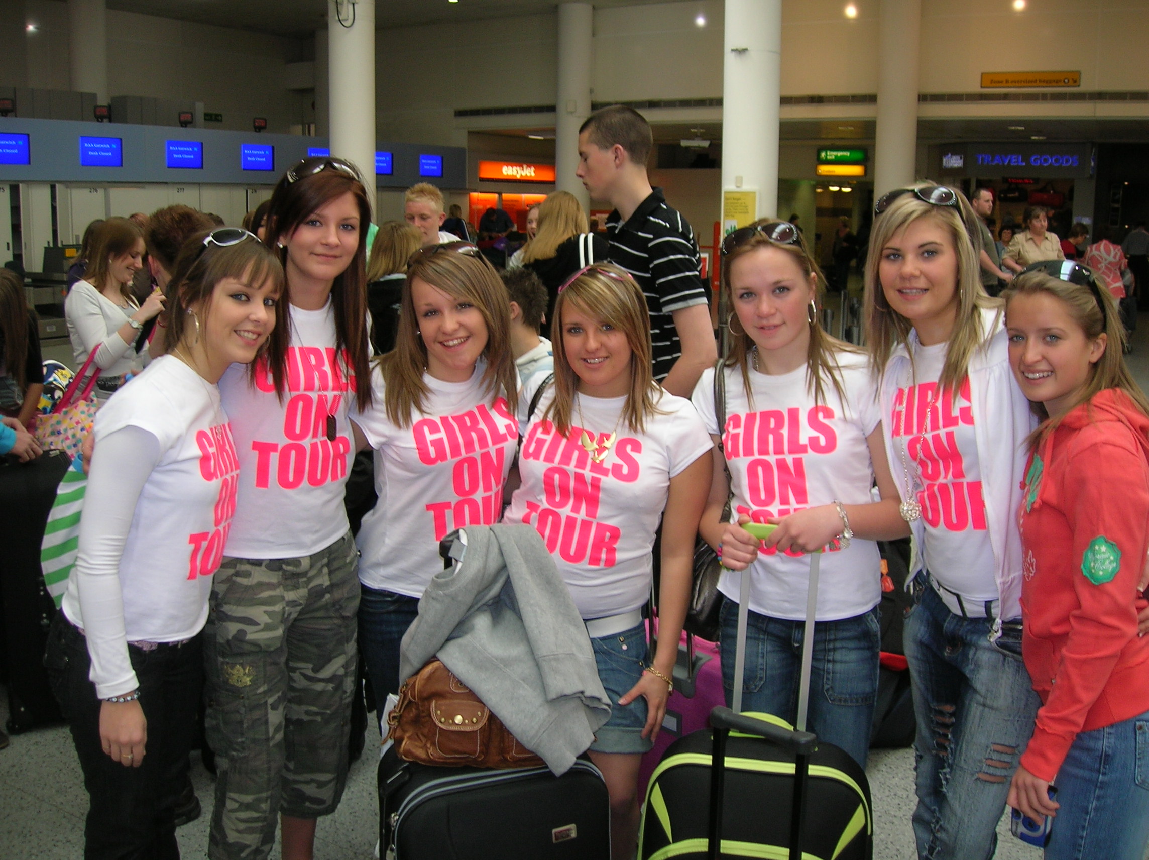hen do airport outfits